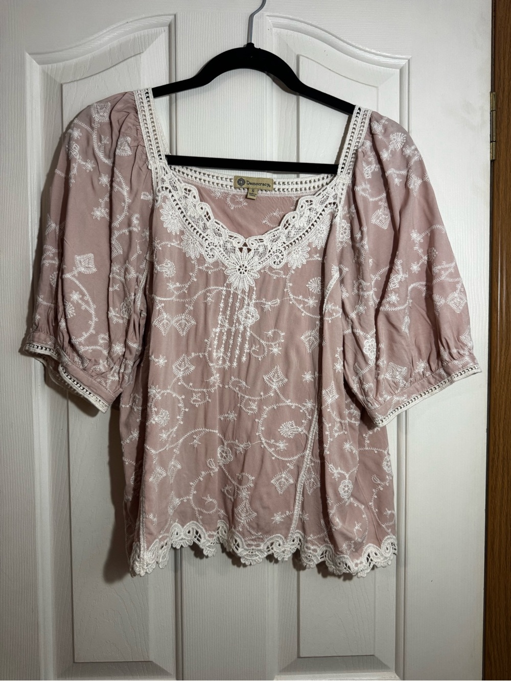 Democracy Dusty Rose Embroidered Square-Neck Puff Sleeve Blouse